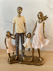 Família Decorativa - Pai, mãe e duas meninas rosa 257-208