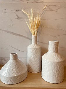 Vaso em cerâmica orgânico branco