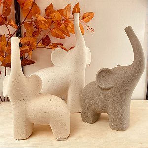 Escultura elefante em cerâmica