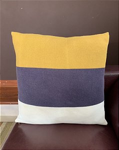 Almofada Faixa em Tricot 50x50 - Tri.Co (Apartamento Decorado)