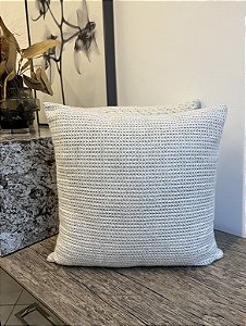 Almofada Ondinhas em Crochê 50x50 - Artesanal (Apartamento Decorado)