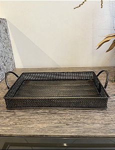Bandeja com Alça em Metal Bronze 38x23x11 - Artesanal (Apartamento Decorado)