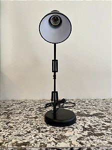 Luminária de Mesa Pixar Articulada (TA1018) - Artesanal (Apartamento Decorado)