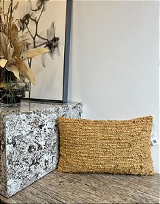Almofada Poesia e Trama Barragan em Lã 50x30 - Codex Home (Apartamento Decorado)