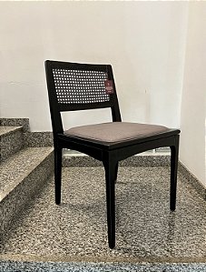 Cadeira Tesla em Tela Sextavada - Breton (Mostruário de Loja)