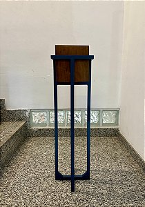 Jardineira de Piso Devah em Alumínio e Madeira - Breton (Mostruário de Loja com Detalhe)