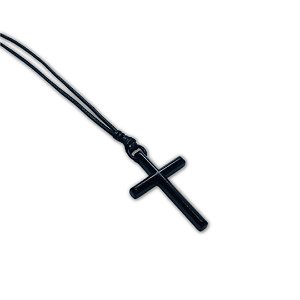 Colar crucifixo preto ou grafite – Ajustável ao uso - fio importado
