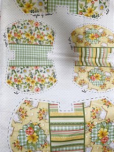 Tecido Tricoline Digital 100% Algodão com 5 Necessaires de Flores e Regadores a cada 50 cm 100% Algodão