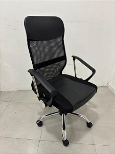 Cadeira Presidente Tela Mesh Tecido Preto Relax Braços Fixos