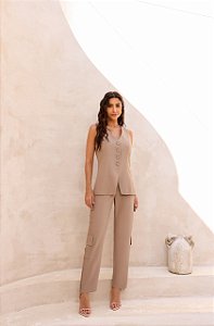 COLETE EM ALFAIATARIA ELOA - AREIA