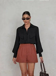 CAMISA VANESSA BOLSO INCLINADO - PRETO