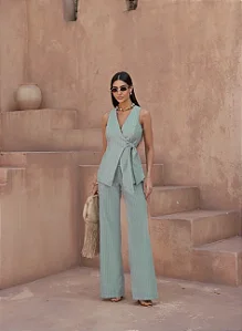 CONJUNTO VENEZA COLETE E CALÇA RISCA E GIZ - VERDE SAGE