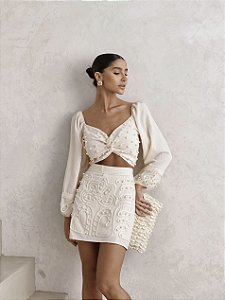CONJUNTO CROPPED E SAIA BORDADO PÉROLAS - AREIA