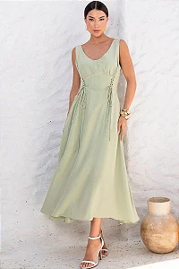 VESTIDO ARLETE MIDI COM DETALHE AMARRAÇÃO E BOTÃO - VERDE