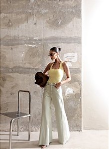 CALÇA JEANS FLARE THAIS - CRU