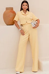 CALÇA SELENA ALFAIATARIA BOLSOS FRENTE - AMARELO