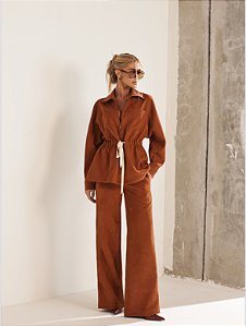 CONJUNTO TÓQUIO CASACO E CALÇA AVELUDADO - CARAMELO