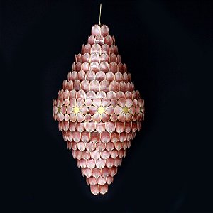 CHANDELIER DE MADREPÉROLA NATURAL EM LOSANGO 40