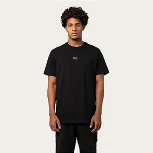 Tshirt MCD Regular Caligrafitti Relevo - Preto
