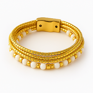 Pulseira Feminina GABI Dourada com Cristal Branco e Canutilhos – Banhada a Ouro 18K