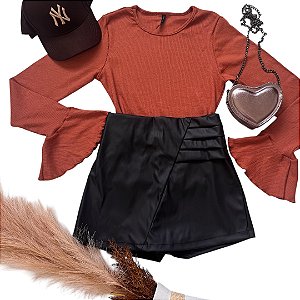 Blusa manga longa babado