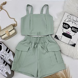 Conjunto blusinha e shorts cargo