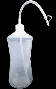 Almatólia de Plástico Transparente com Bico Curvo 250ml