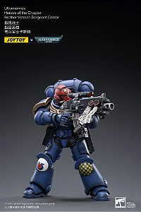 Warhammer 40k - Brother Veteran Sargeant Castor - Heroes of the Chapter - Ultramarines 1/18 (JOYTOY) - RESERVA
