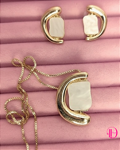 Conjunto Colar e Brincos Dourado com Pedra Branca