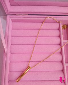 Colar Pingente Barra Dourado Minimalista