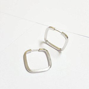 Argola Lisa Quadrada  em Ouro Branco Fio Quadrado / 21 mm