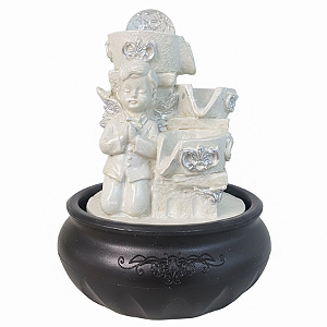 Fonte de Água em Resina Menino 3 Quedas