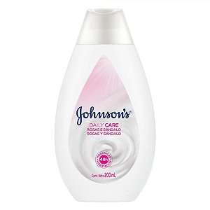 Locao hidratante corporal johnson's daily care rosas e sandalo com 200ml