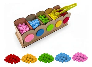 Jogo Montessori Pompons E Cores Com Pinça + Caixinha MDF