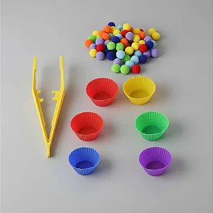 Jogo Pompons E Cores Com Forminhas + Pinça ( Pompons Coloridos )