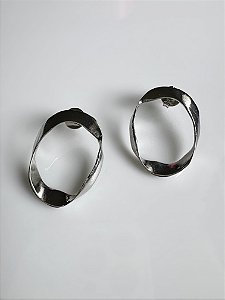 Brinco Vazado Prateado