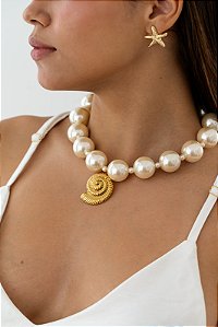 Colar Pérola com Pingente Caracol