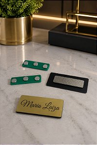 CRACHÁ PERSONALIZADO COM ÍMÃ