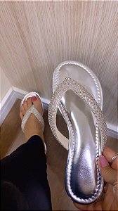 Chinelo Feminino / Rasteirinha com Strass