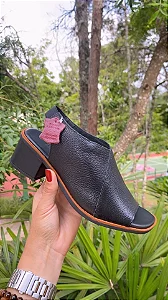 Sandália Couro Legítimo / Elástico / Peep Toe