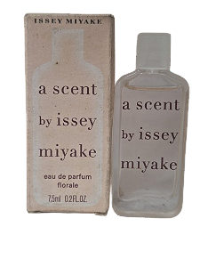 A Scent by Issey Miyake Eau de Parfum FLORALE Feminino (Miniatura) Caixa Rosa