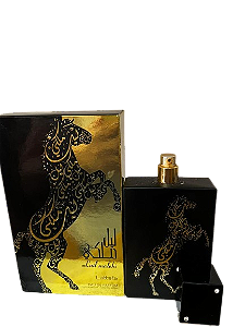 Lail Maleki Eau de Parfum Compartilhável - Lattafa (CAIXA AMASSADA E FRASCO AVARIADO)