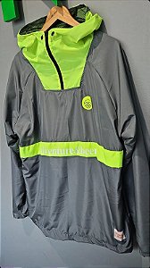 Corta-vento Adventure & Beer