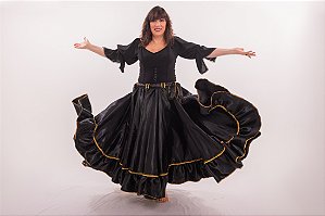 Saia Cigana Longa com 1 babado com 14 metros de roda modelo Cigana Madalena Preto