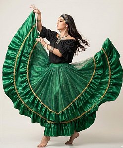 Saia Longa Cigana Modelo Sobre Saia Verde com 13 metros de roda