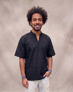 Camisa Masculina Estilo Bata em Lese Umbanda Candomblé Preto