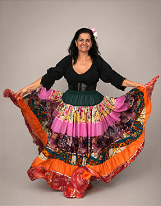 Saia Longa Cigana Modelo Patchwork com 12 metros de roda Laranja