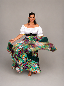 Saia Longa Cigana Modelo Patchwork com 12 metros de roda Verde