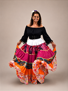 Saia Longa Cigana Modelo Patchwork com 12 metros de roda Branco