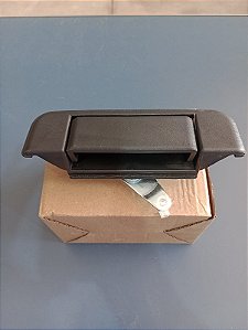 Maçaneta tampa traseira Hilux 2005/2015 paralela
